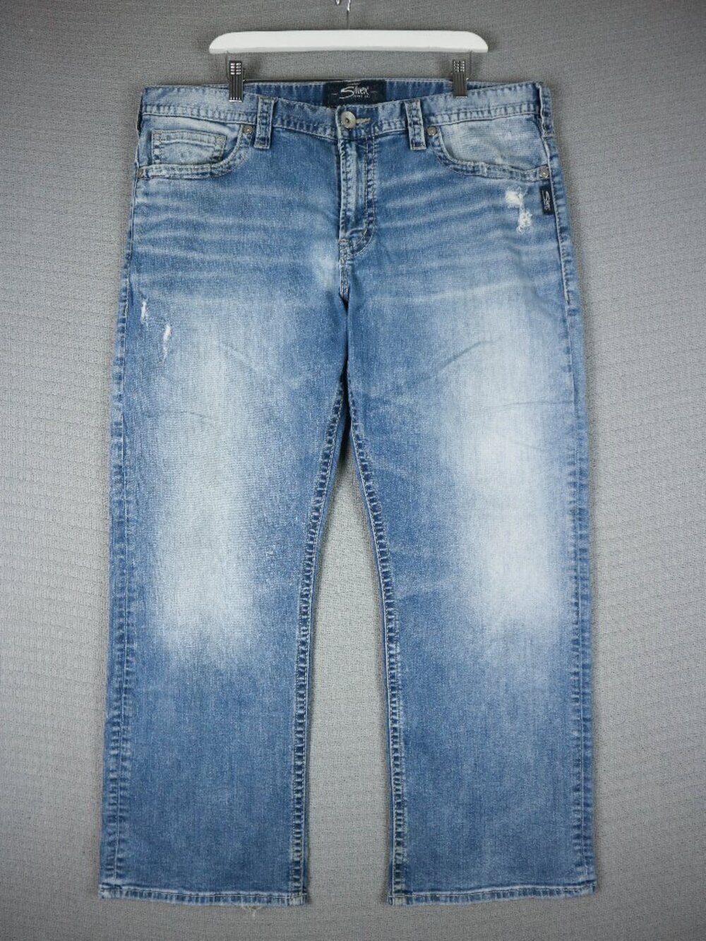 Silver Jeans Co Gordie Jeans Mens 38x30 fits 40x29 Light Wash Denim Whiskers